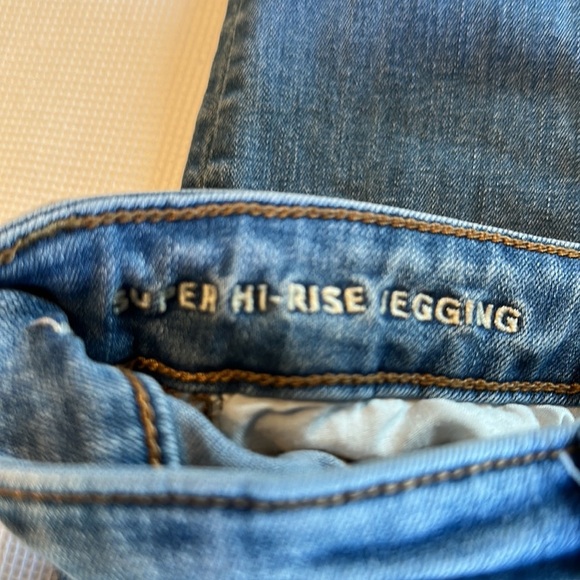 American Eagle Outfitters Super Hi Rise Jegging Super Stretch Size 2 Regular - Picture 7 of 12